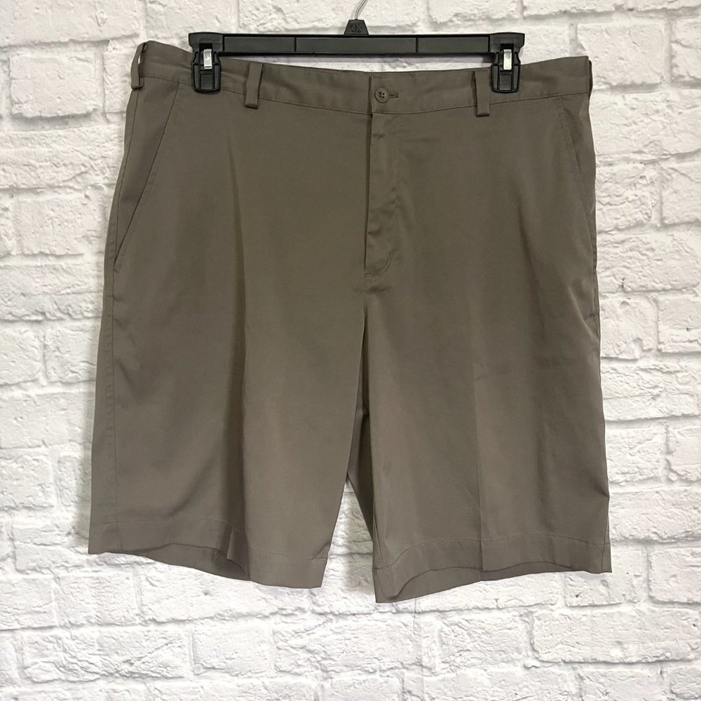 Nike Golf Dri-Fit Beige Tan Flat Tech Stretch Golf Chino Shorts Men's 36 Flaw